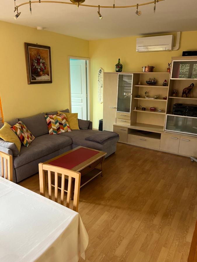 Logement Vic-Fezensac Bagian luar foto